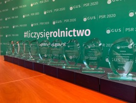 Statuetki US Kraków z podziękowaniami za współpracę przy realizację PSR 2020