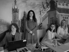 Pracownicy Urzędu Statystycznego w Krakowie na stoisku promocyjnym podczas Konferencji III Kongres Demograficzny